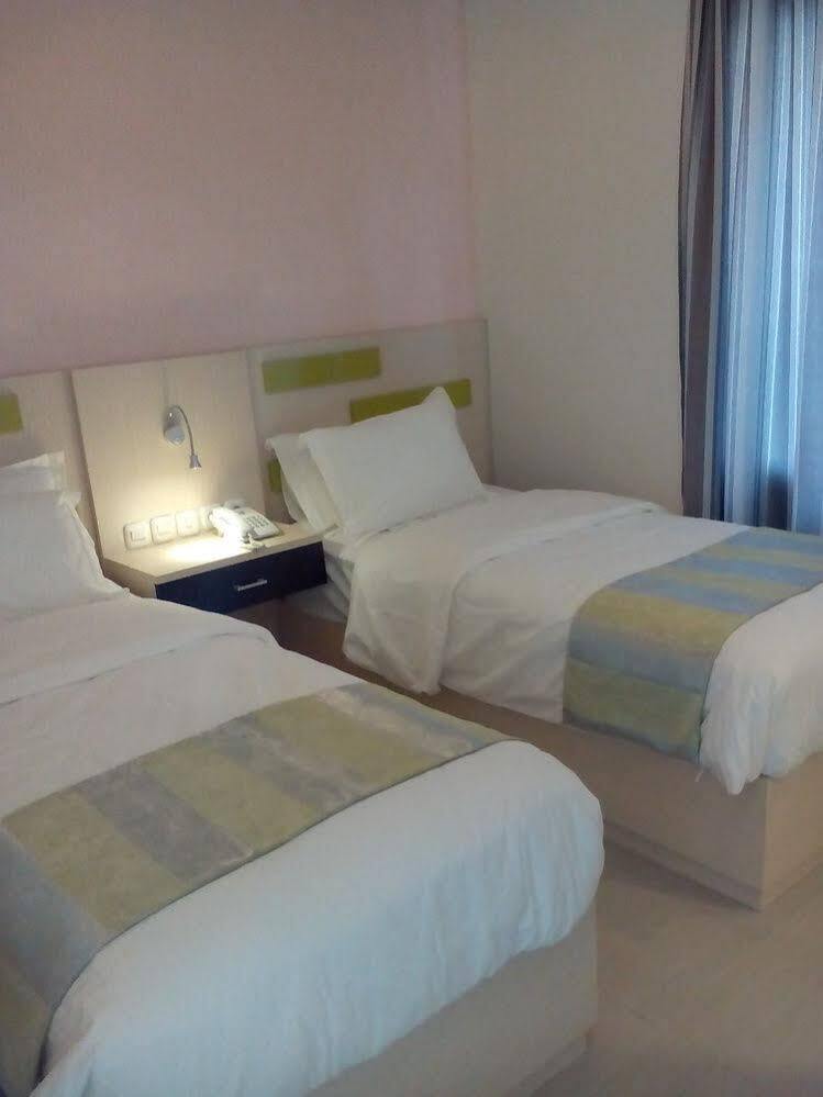 The Arizon At Malioboro Hotel Yogyakarta Esterno foto